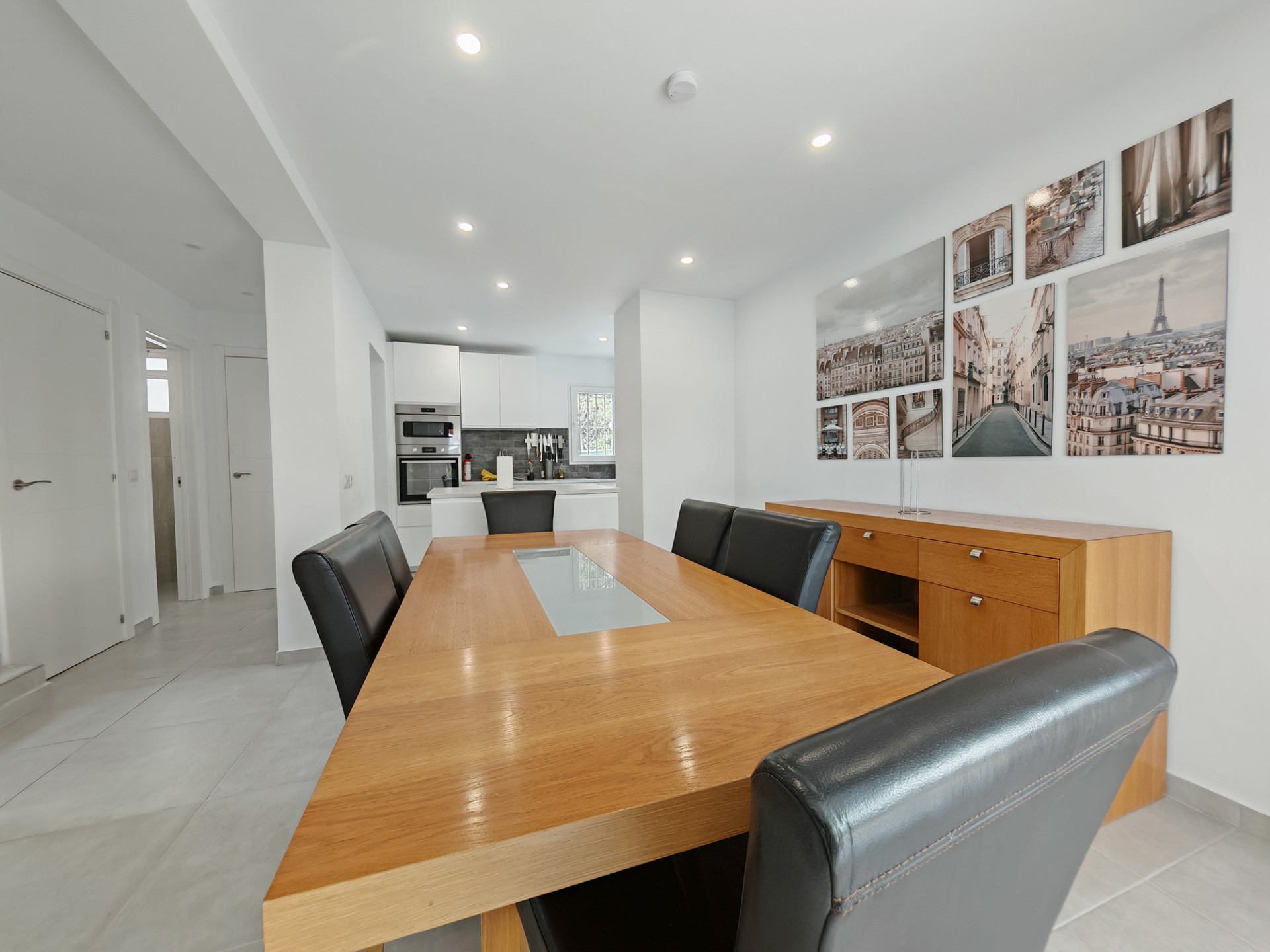 Casa Adosada de 3 Dormitorios en venta en Calahonda, Mijas