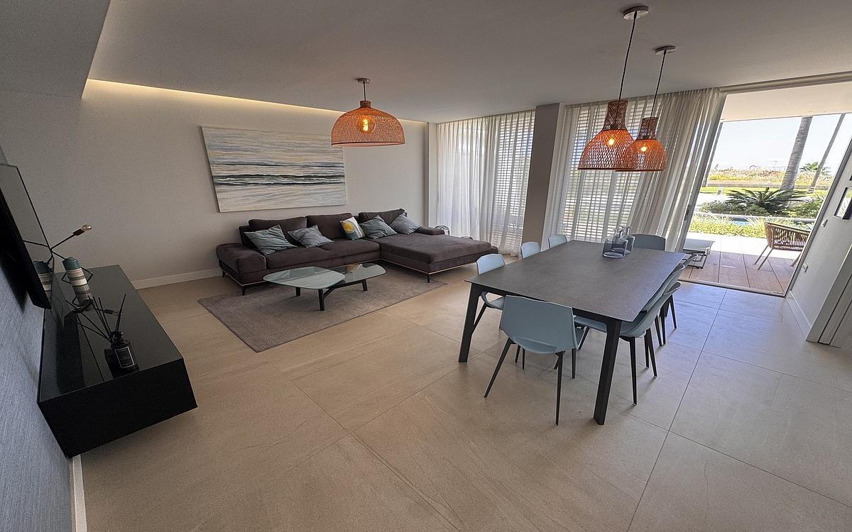 Piso de 2 Dormitorios y 2 Baños en venta en Estepona