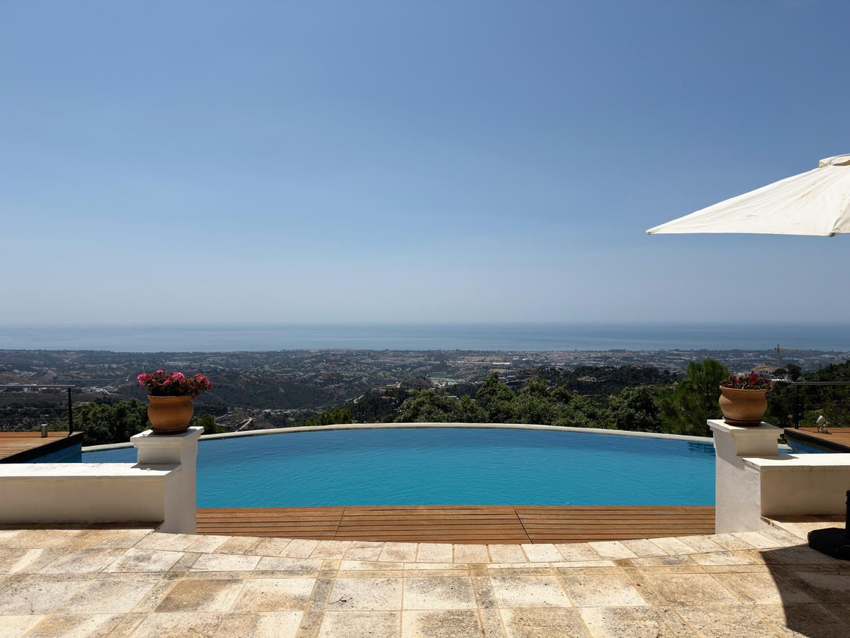 Casa de 5 Dormitorios en venta en La Zagaleta, Benahavís