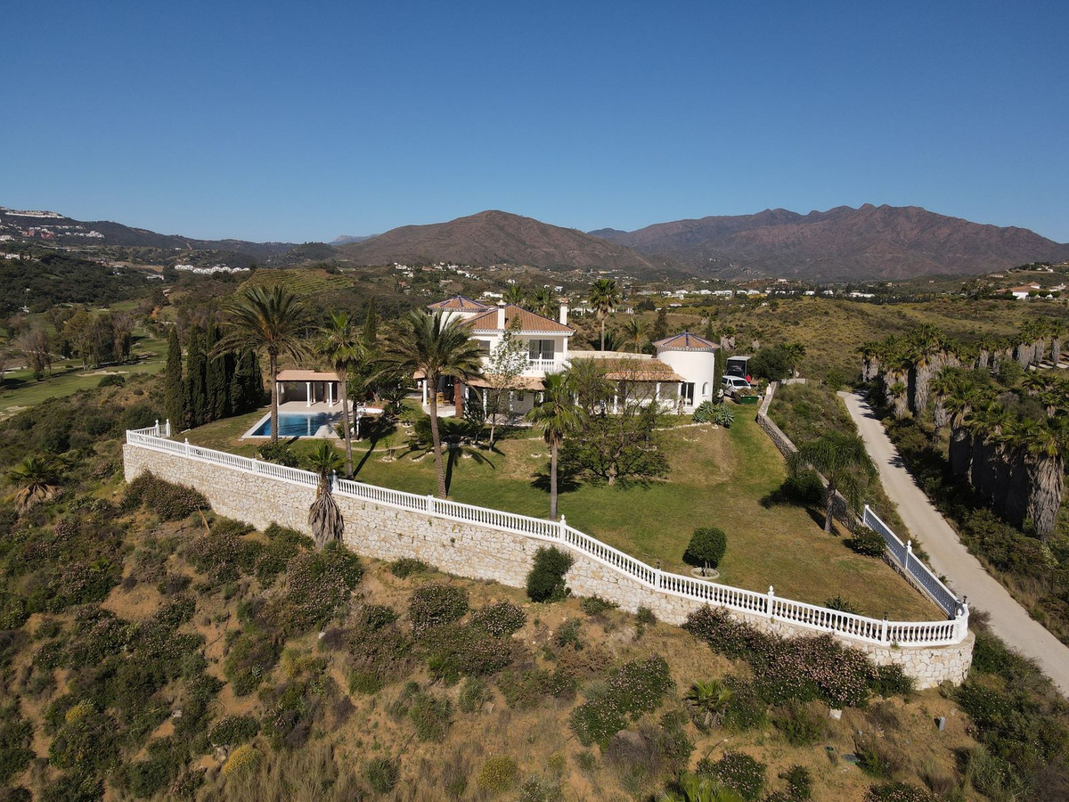 Casa de 7 Dormitorios en venta en La Cala de Mijas