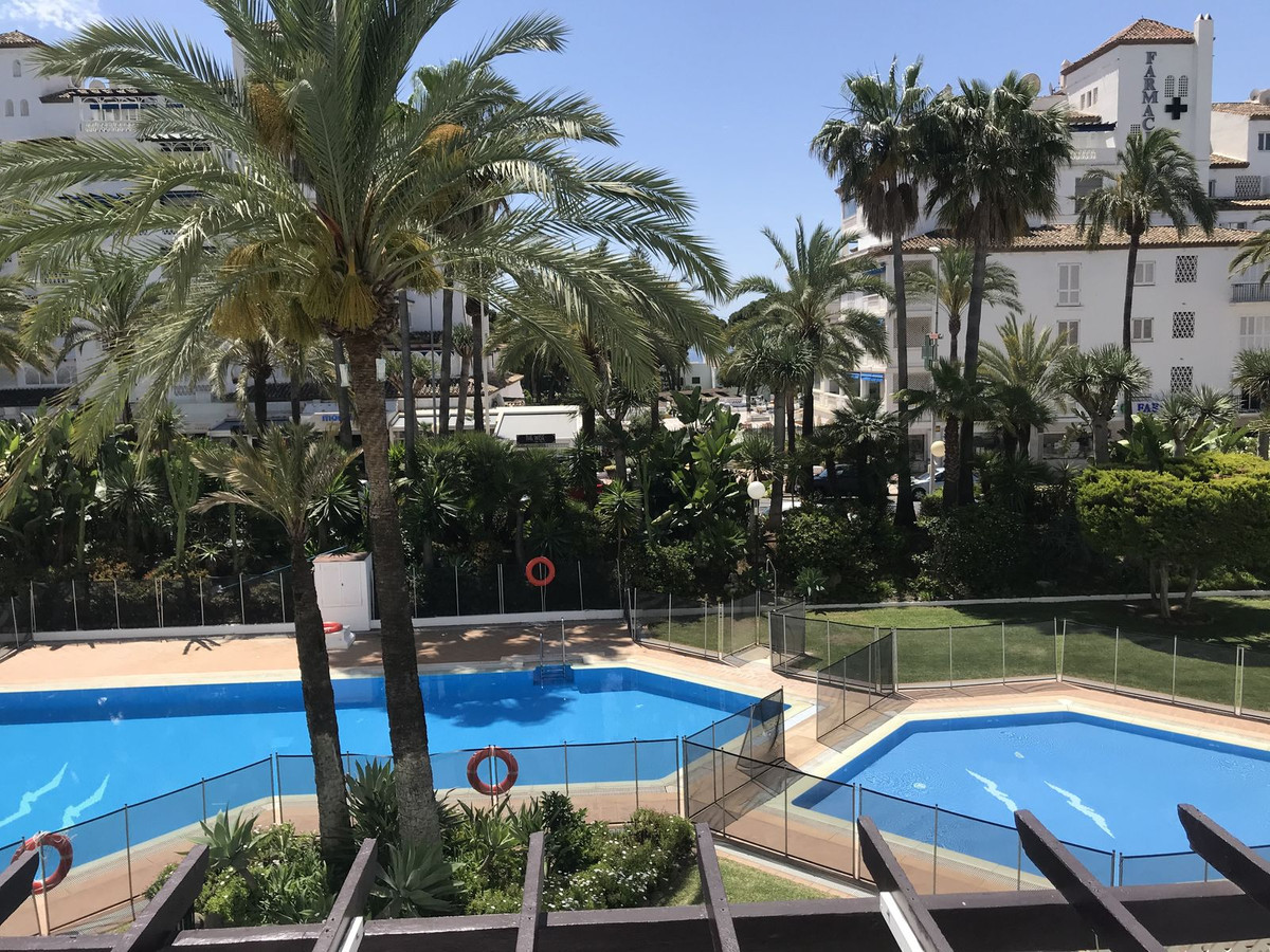 Piso de 3 Dormitorios en venta en Puerto Banús