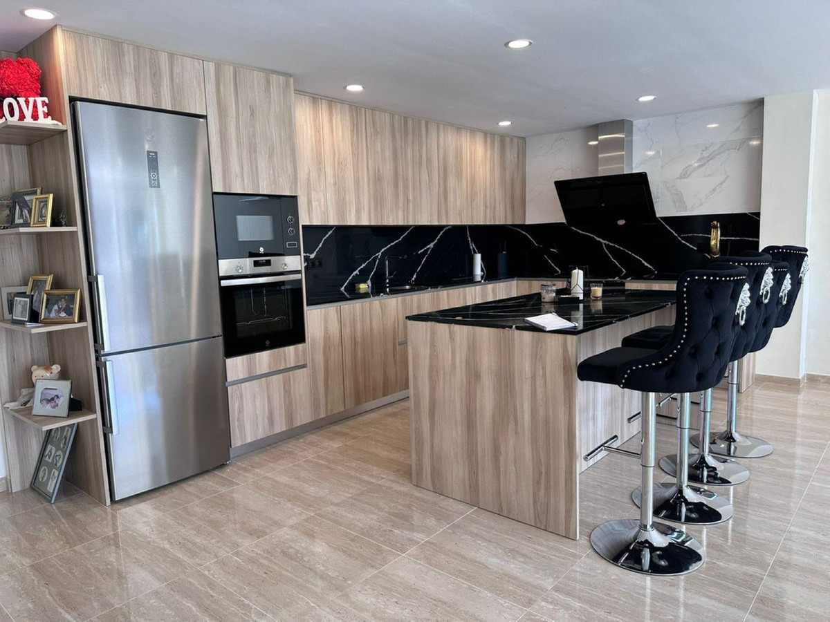 6 спални, 6 бани - Вила за продажба в Nueva Andalucia, Marbella