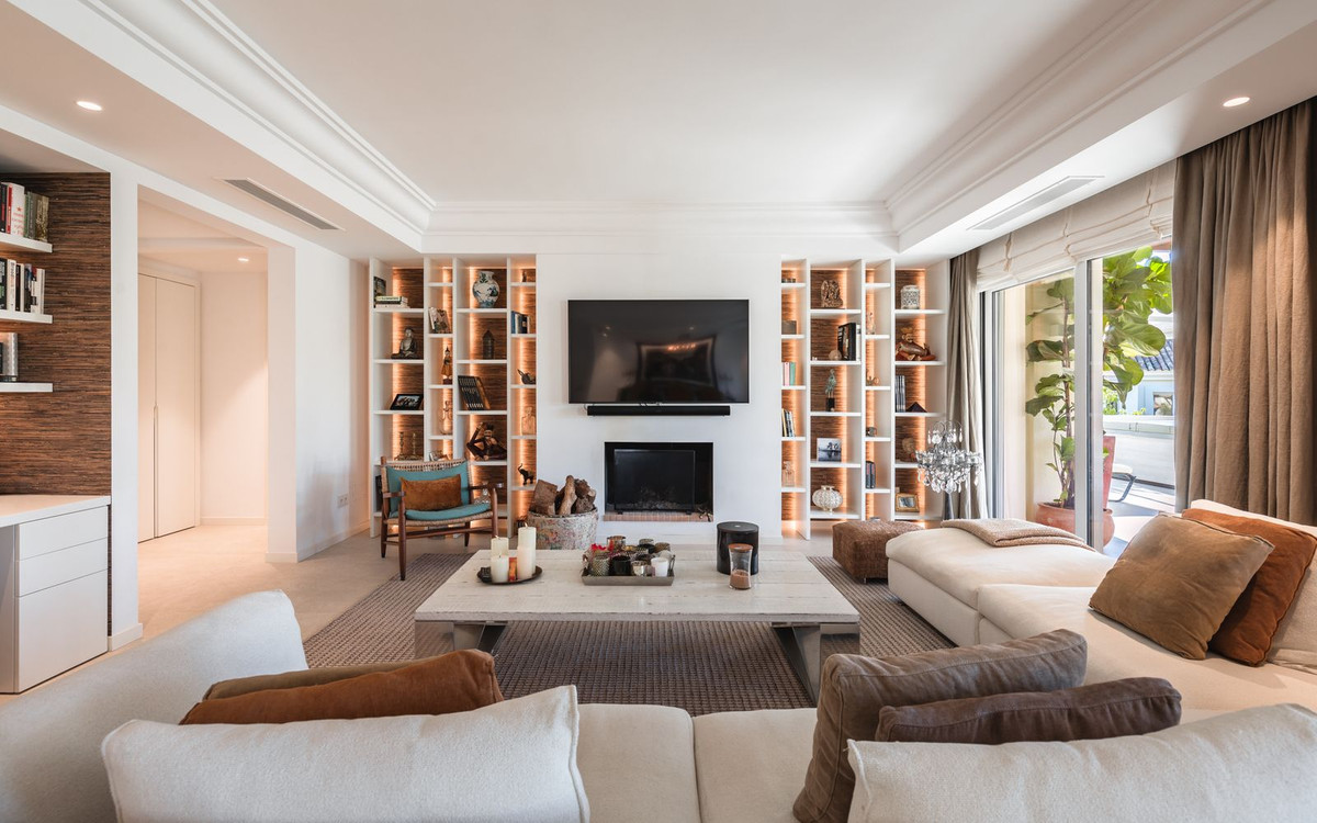 Ático de 3 Dormitorios en venta en Nueva Andalucía, Marbella