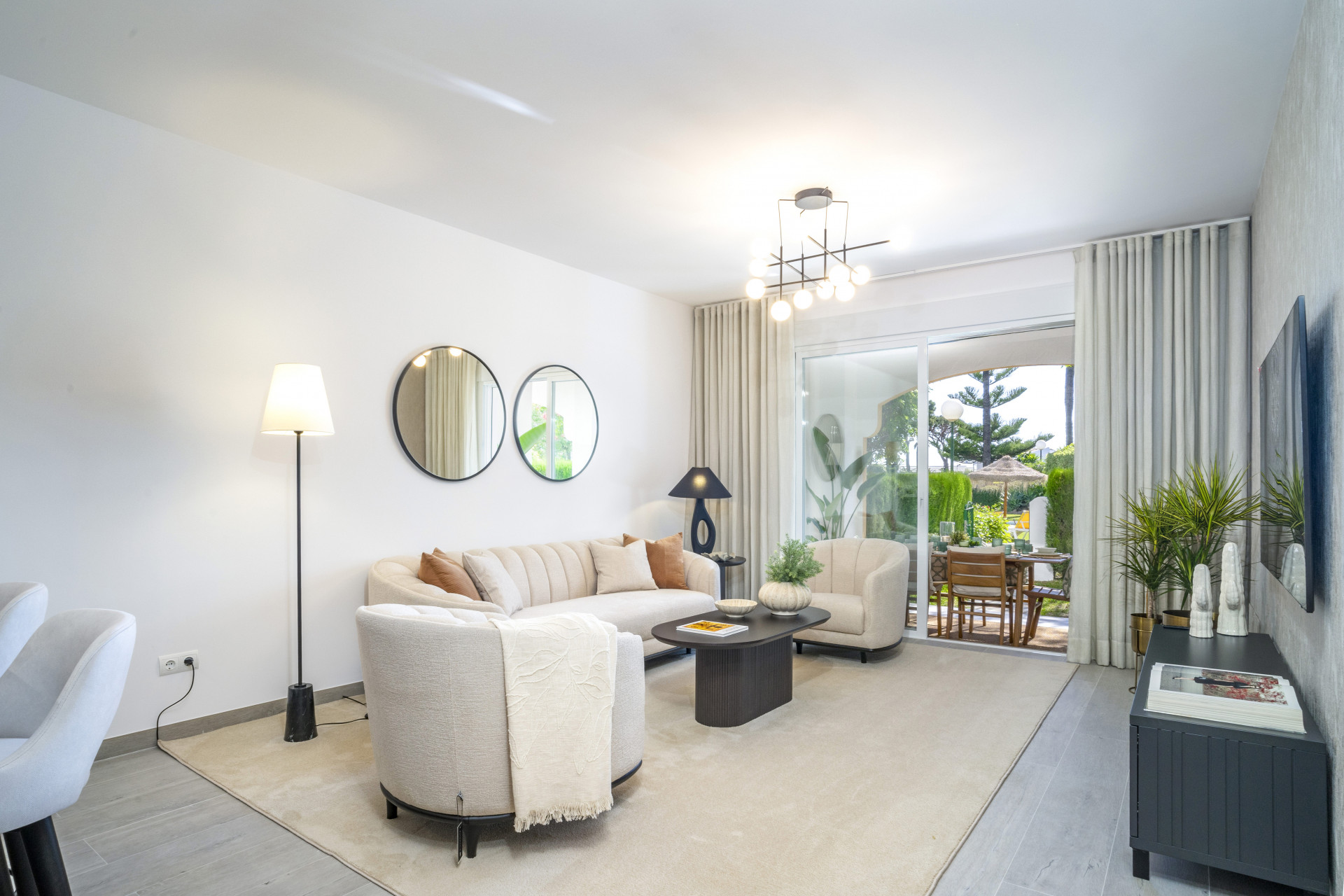 Piso de 3 Dormitorios en venta en Nueva Andalucía, Marbella