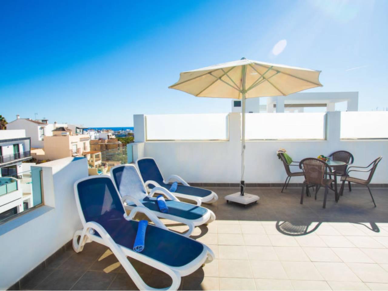 Casa Adosada de 3 Dormitorios y 2 Baños en venta en Nerja