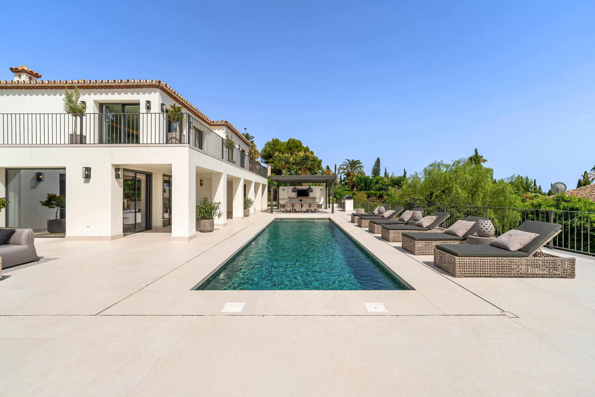 6 спални - Вила за продажба в Marbella Golden Mile