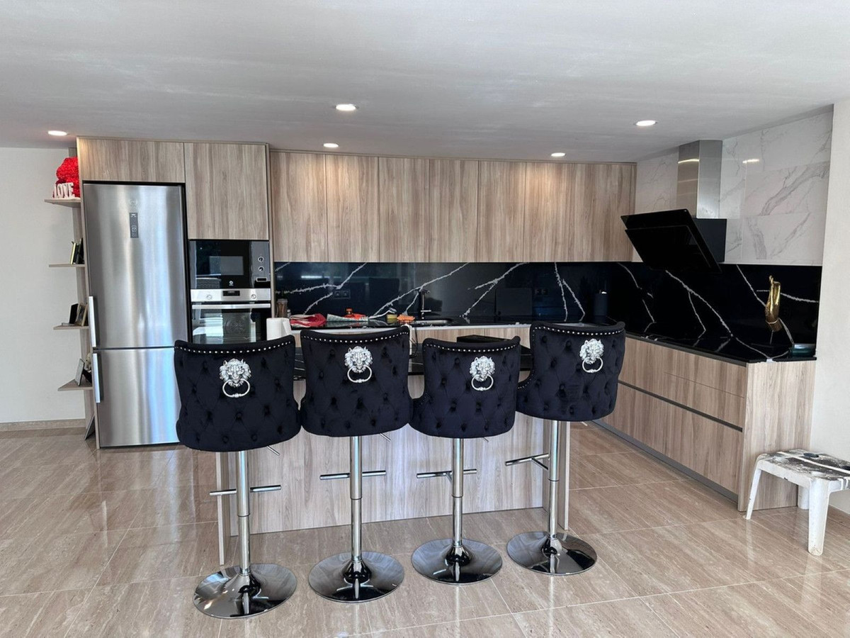 6 спални, 6 бани - Вила за продажба в Nueva Andalucia, Marbella