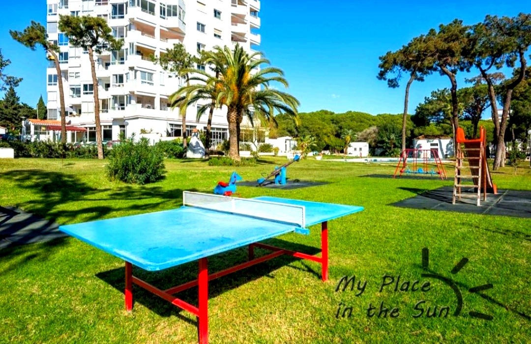 Piso de 2 Dormitorios en venta en Sitio de Calahonda