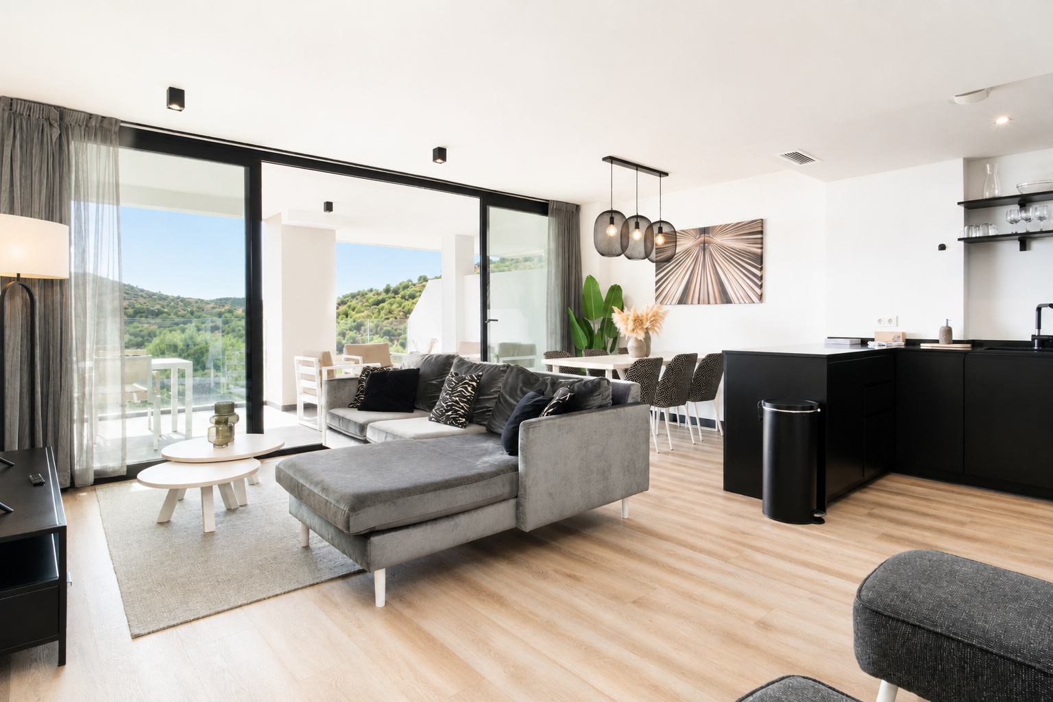 Piso de 3 Dormitorios y 2 Baños en venta en Mijas