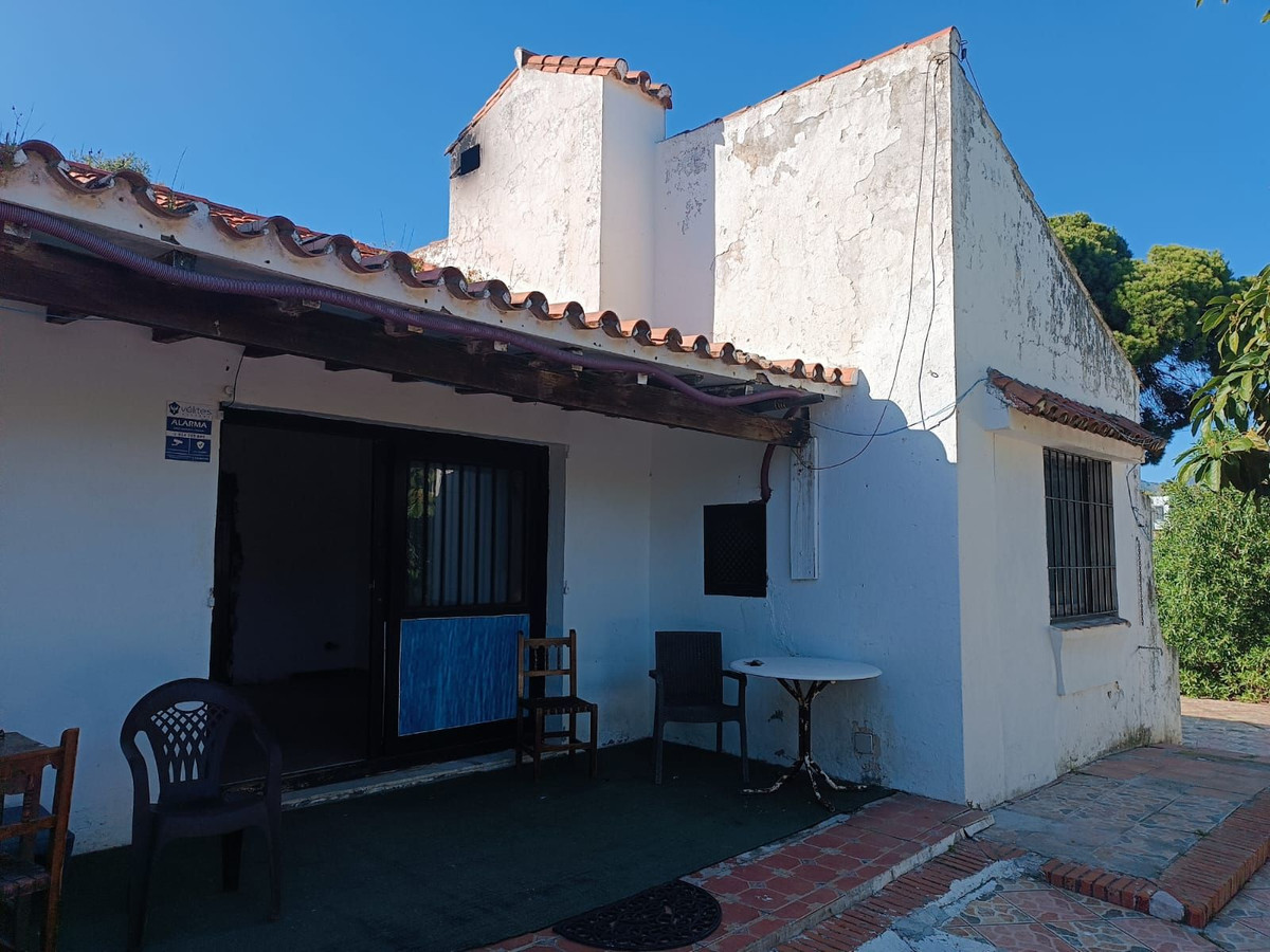 Casa de 2 Dormitorios y 2 Baños en venta en Estepona