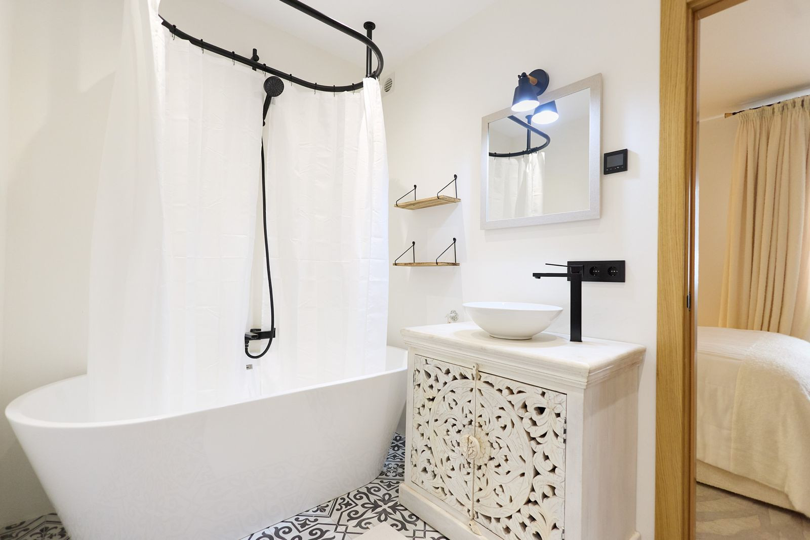 Piso de 2 Dormitorios y 2 Baños en venta en Puerto Banús, Marbella