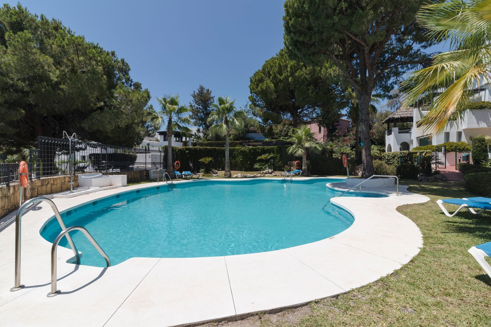 3 υπνοδωμάτια - Διαμέρισμα προς πώληση σε Rio Real, Marbella