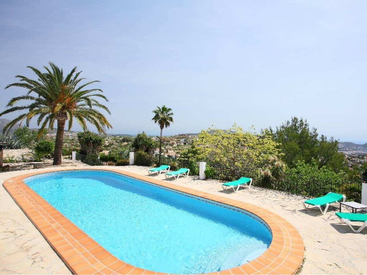 Casa Adosada de 5 Dormitorios y 3 Baños en venta en Benissa