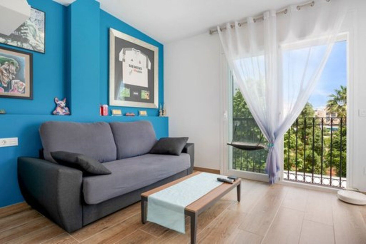 Casa Adosada de 4 Dormitorios y 3 Baños en venta en Estepona