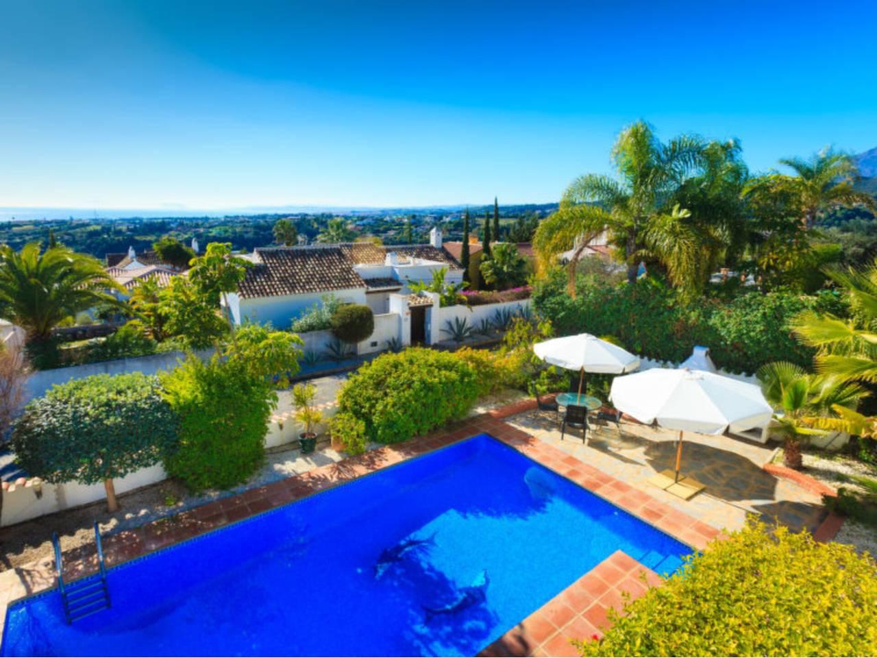3 Bed - Townhouse for Sale in La Alqueria, Estepona