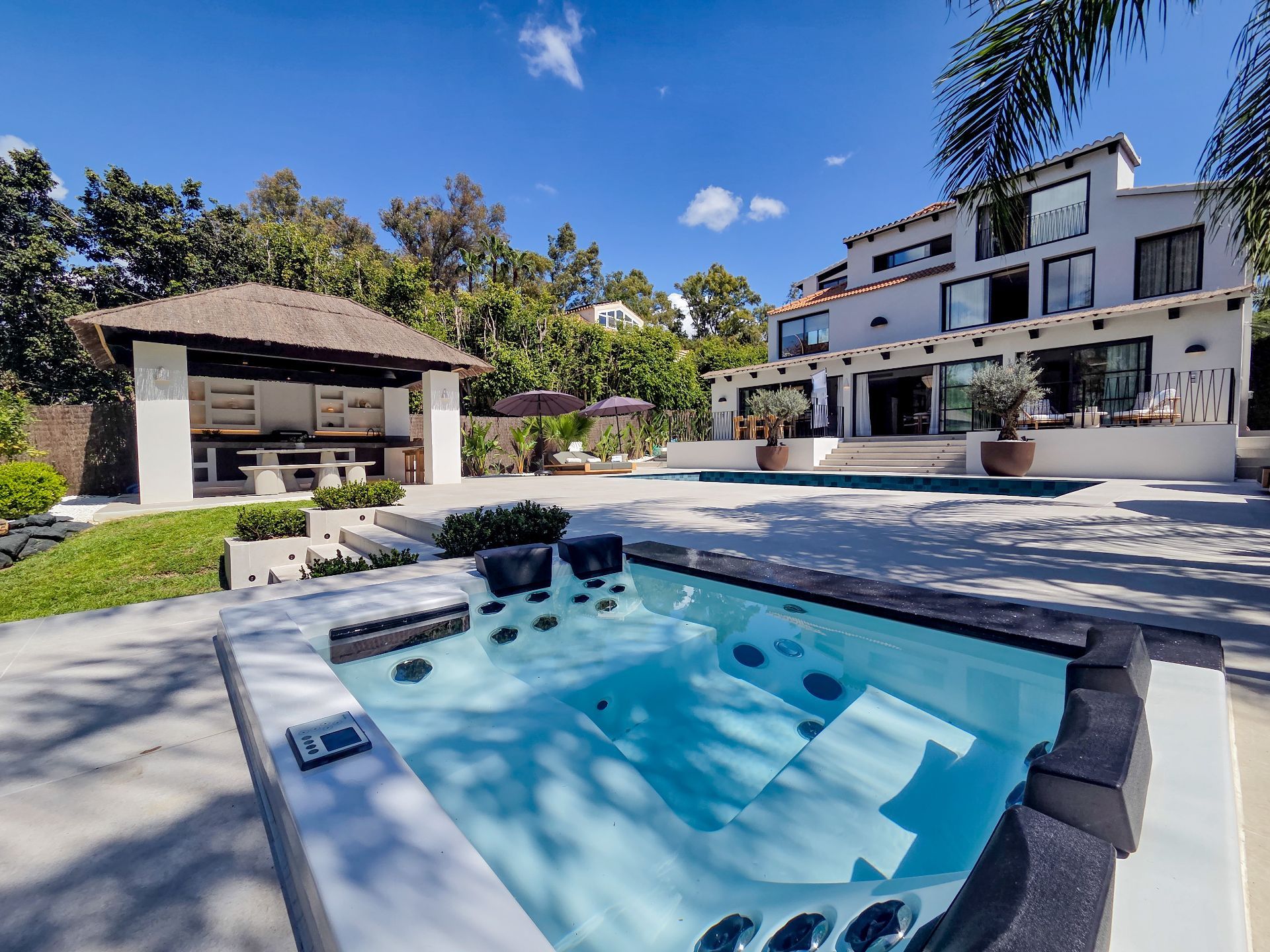 Casa de 5 Dormitorios en venta en Nueva Andalucía, Marbella