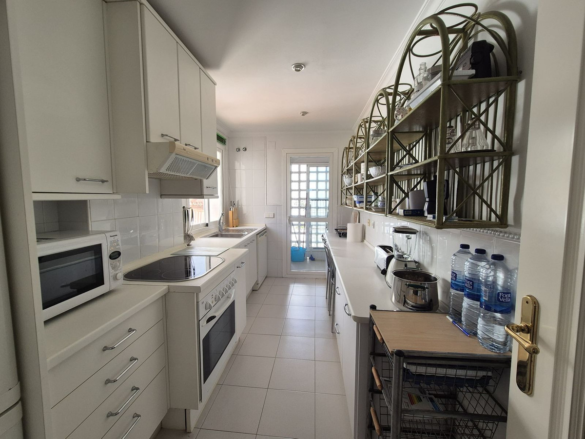 Piso de 2 Dormitorios y 2 Baños en venta en Puerto Banús