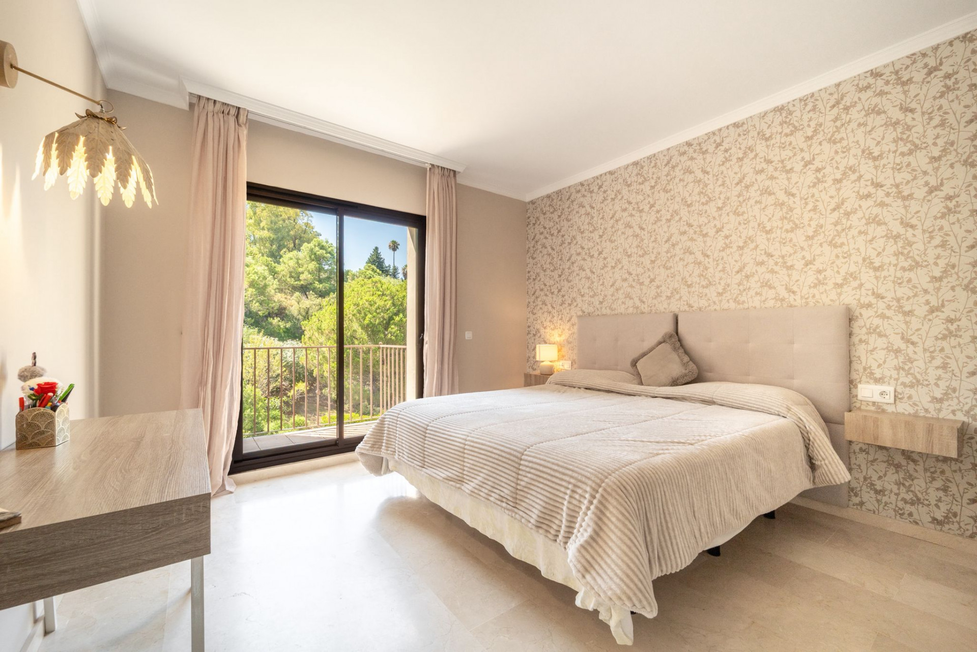 Piso de 3 Dormitorios y 3 Baños en venta en La Quinta, Benahavís