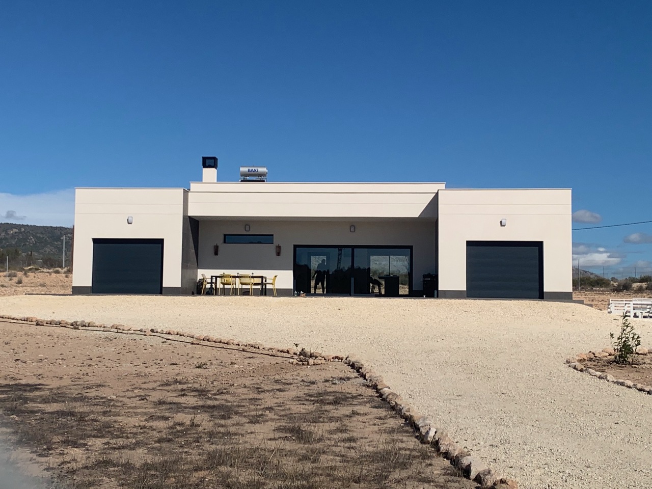 Casa de 4 Dormitorios y 3 Baños en venta en El Pinós