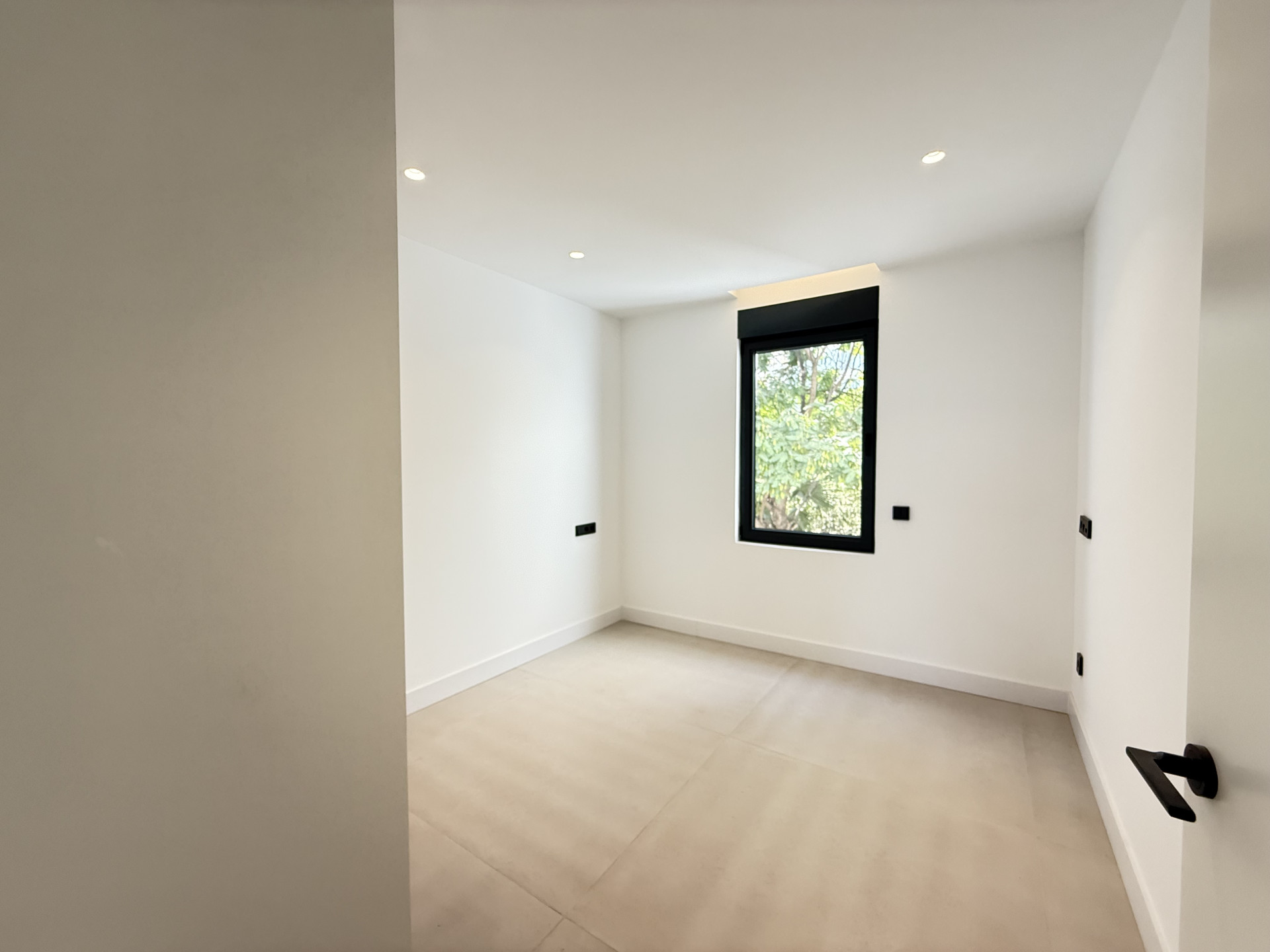 Ático de 3 Dormitorios y 3 Baños en venta en Cancelada, Estepona
