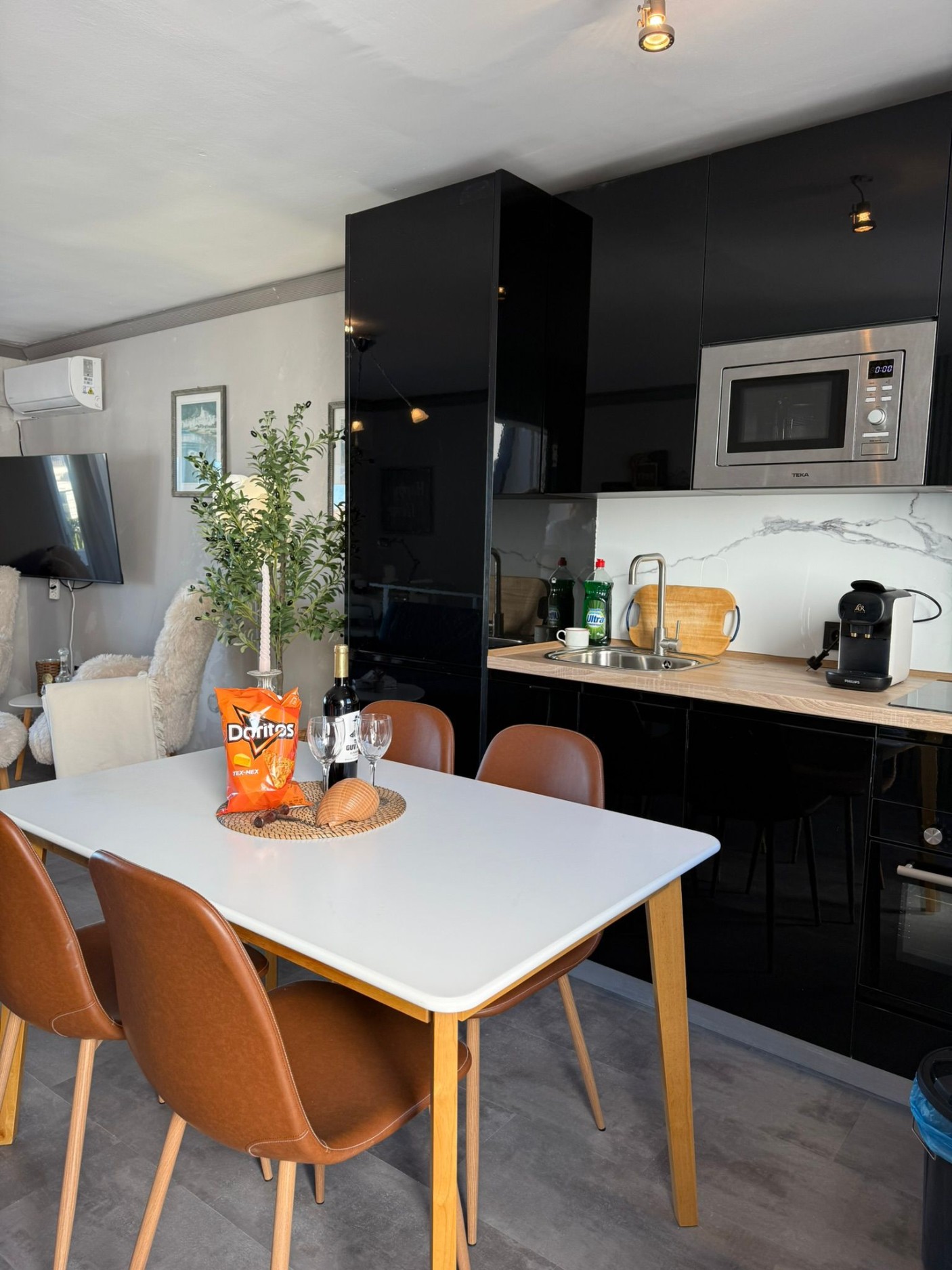 Casa Adosada de 1 Dormitorio y 1 Baño en venta en El Faro, Mijas
