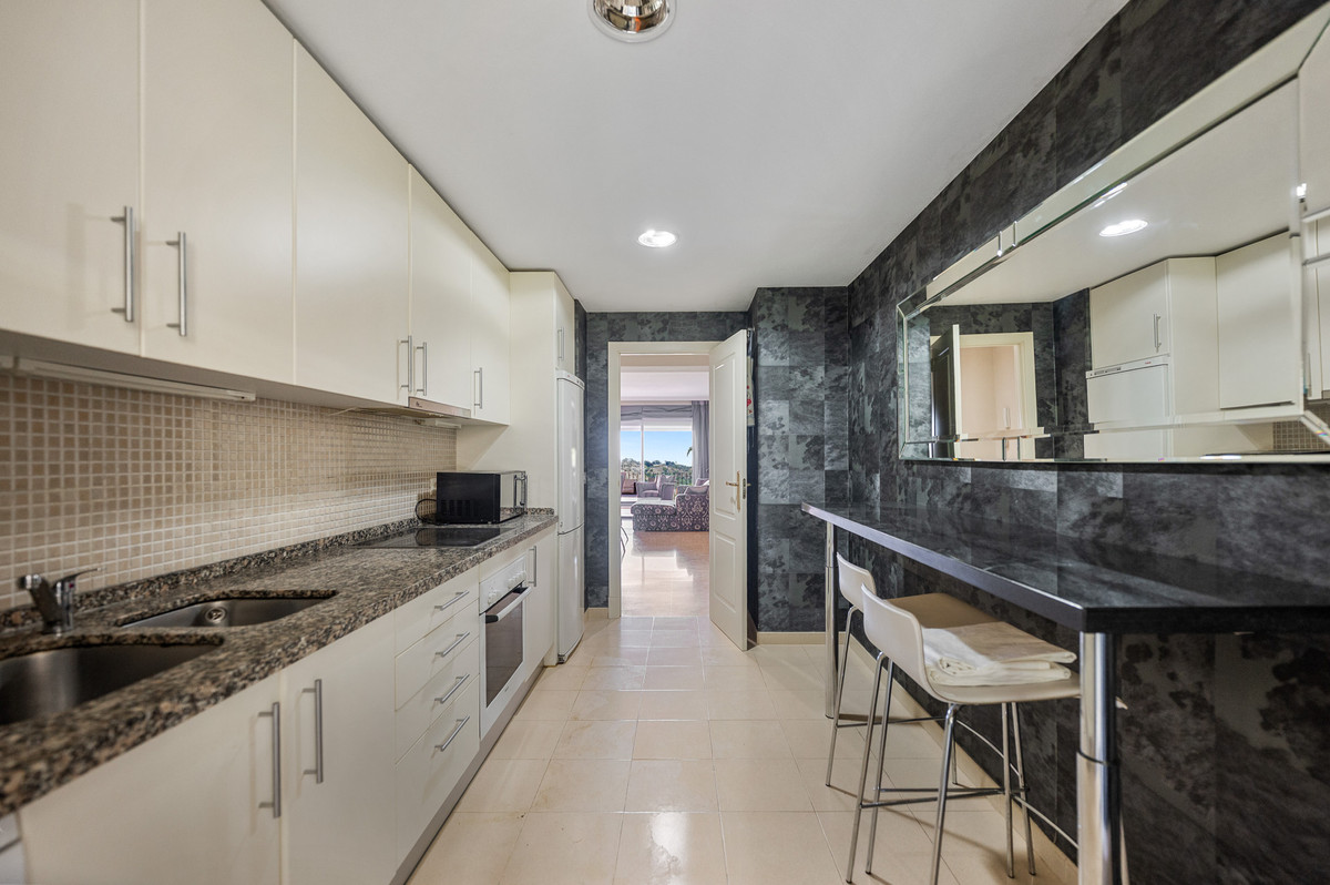 Piso de 3 Dormitorios y 2 Baños en venta en Benahavís