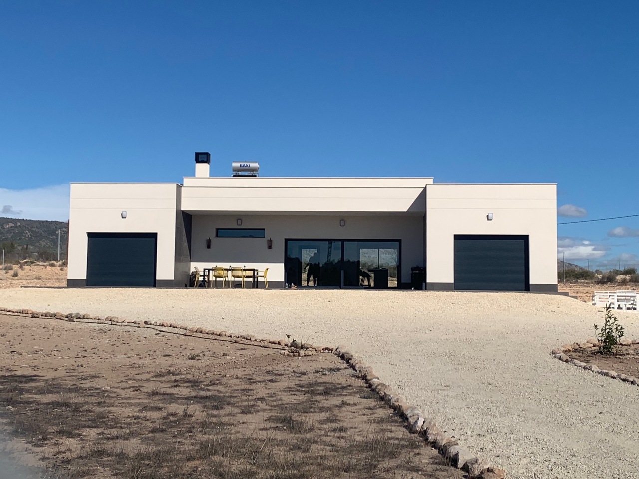 Casa de 4 Dormitorios y 3 Baños en venta en El Pinós