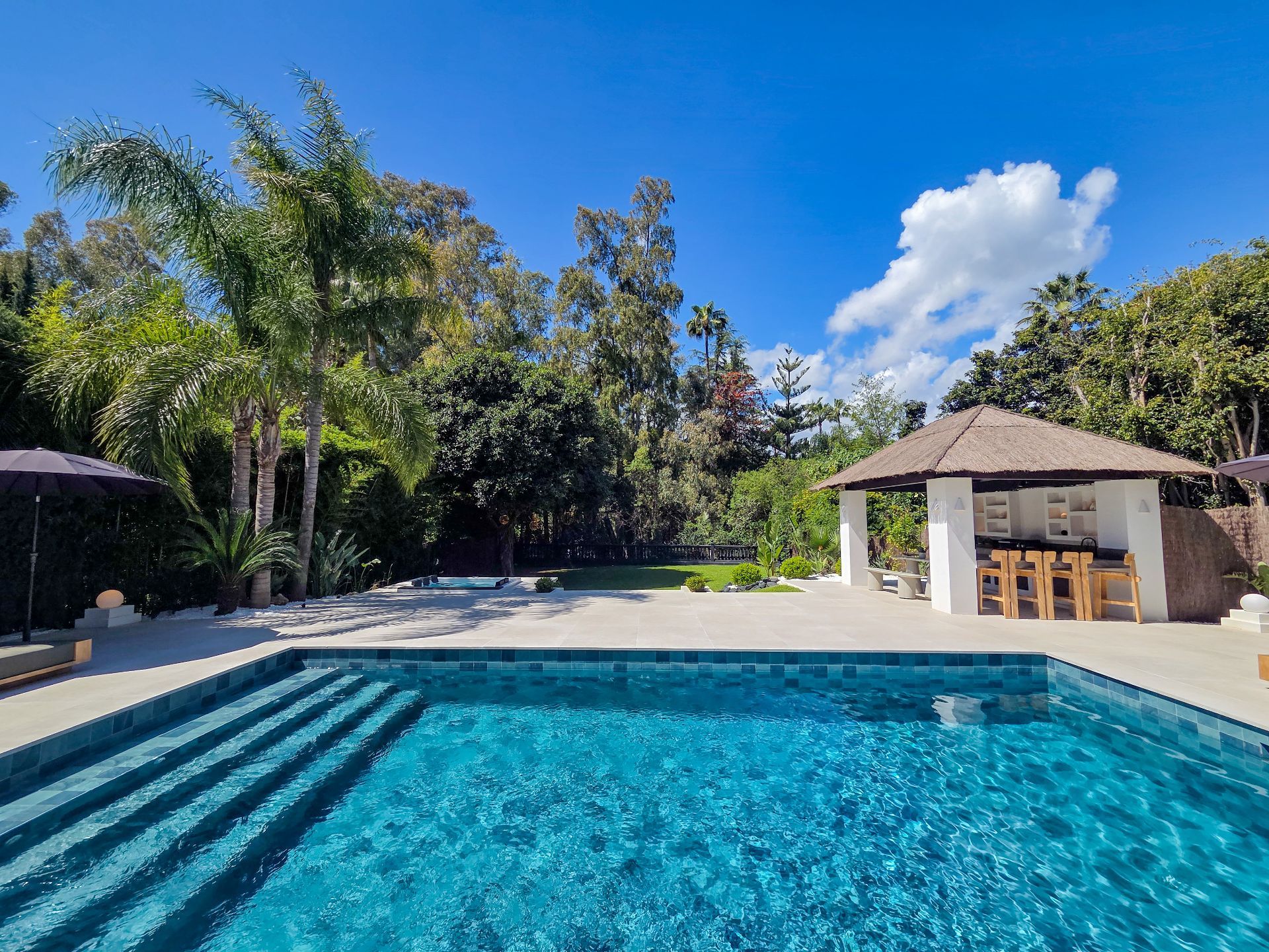 Casa de 5 Dormitorios en venta en Nueva Andalucía, Marbella