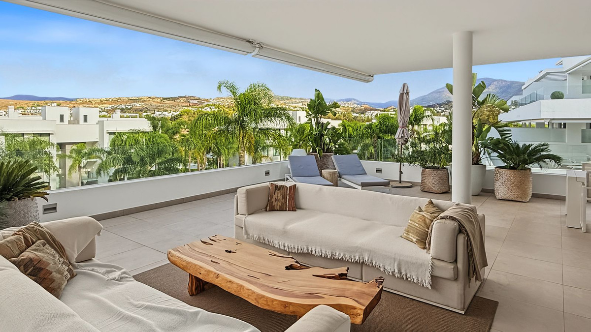 Piso de 3 Dormitorios y 2 Baños en venta en Estepona