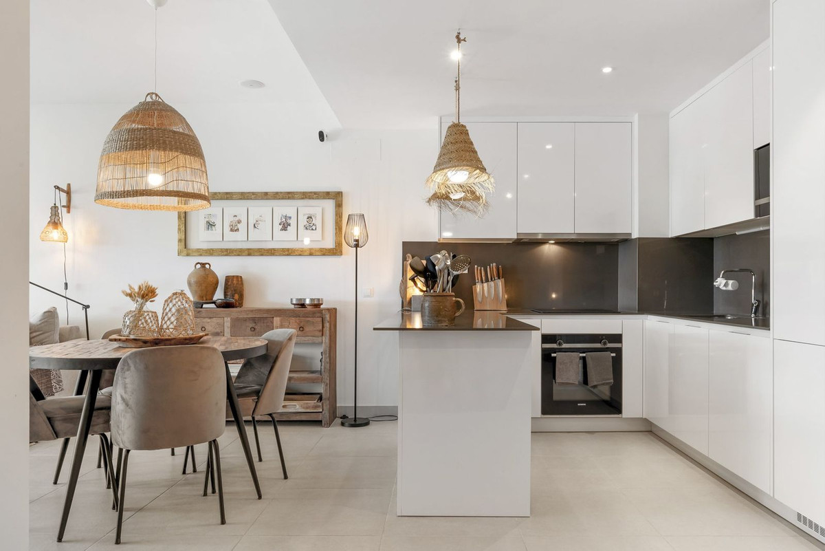 Piso de 2 Dormitorios y 2 Baños en venta en Estepona