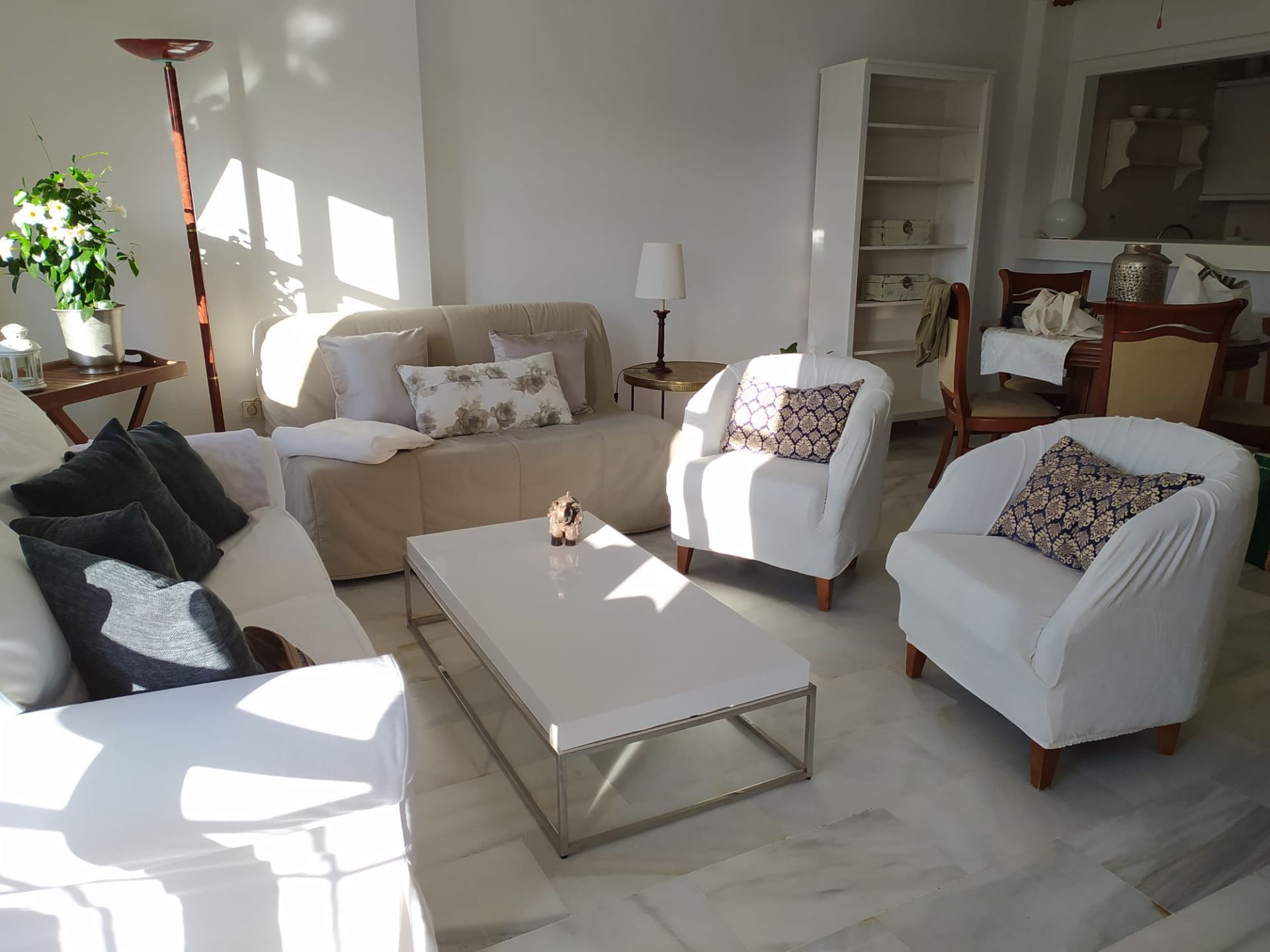 Piso de 1 Dormitorio y 1 Baño en venta en Nueva Andalucía, Marbella