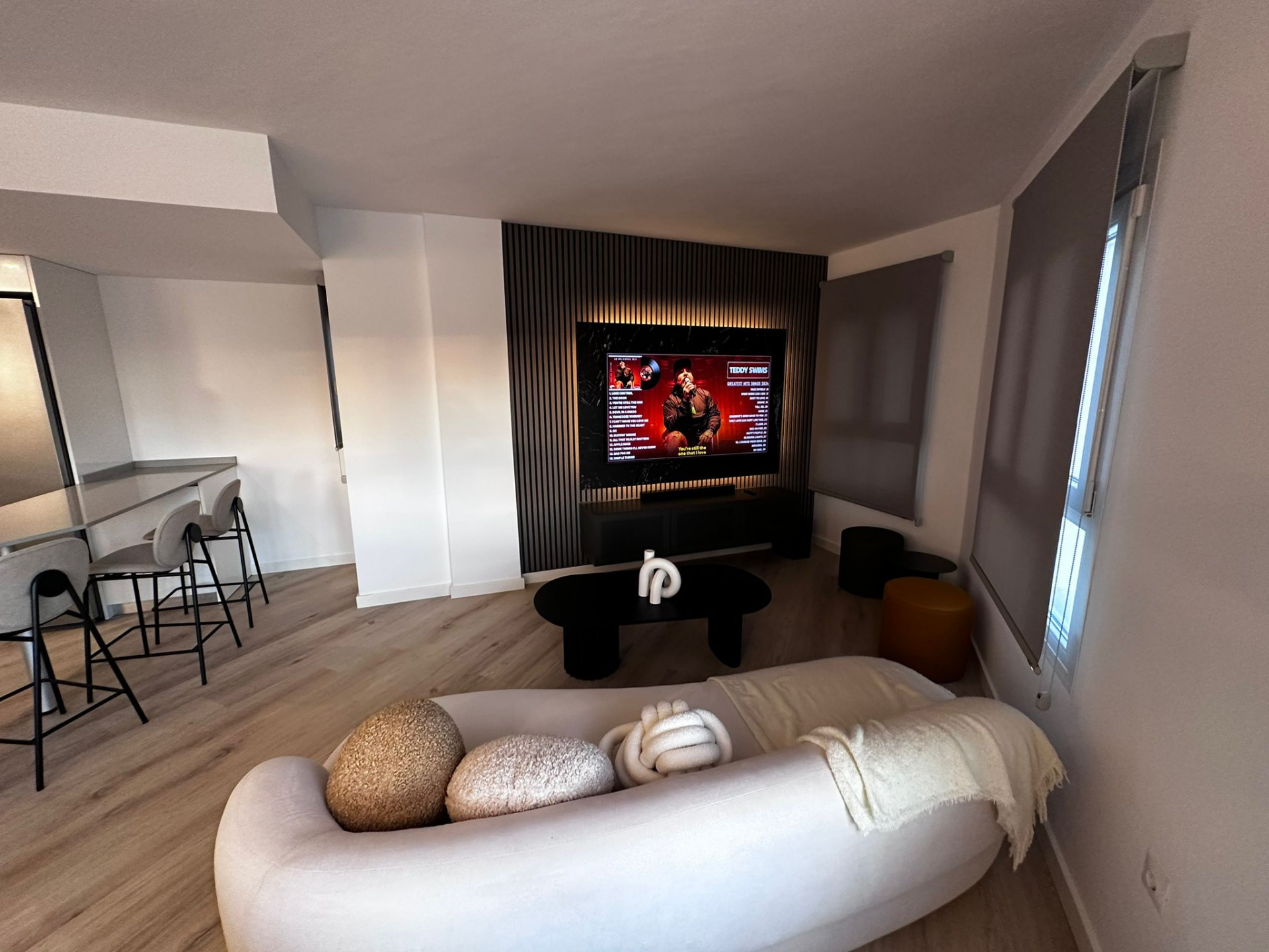 Piso de 2 Dormitorios y 2 Baños en venta en Nueva Andalucía, Marbella