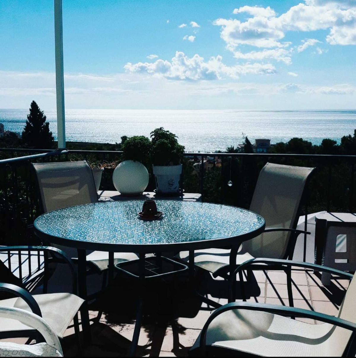Casa Adosada de 4 Dormitorios y 3 Baños en venta en Estepona
