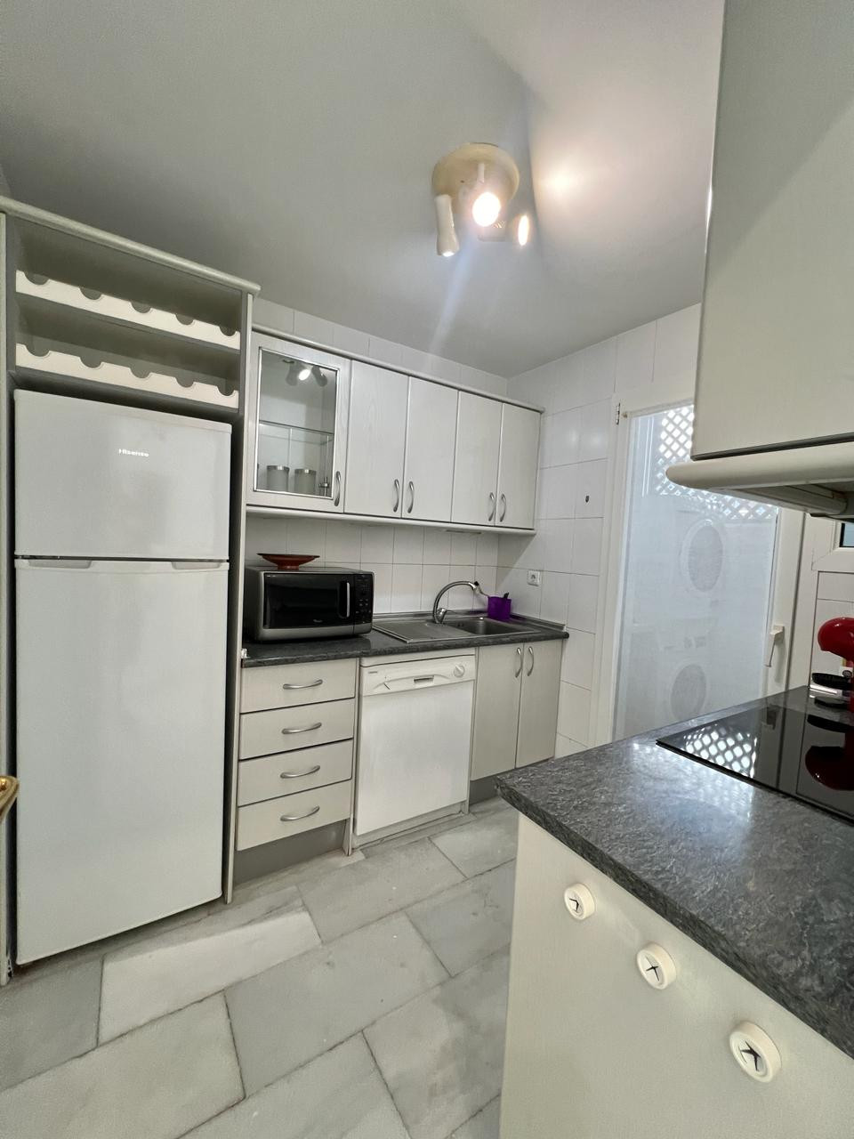 Piso de 2 Dormitorios y 2 Baños en venta en Puerto Banús, Marbella