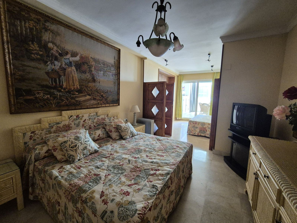 Piso de 2 Dormitorios y 2 Baños en venta en Puerto Banús