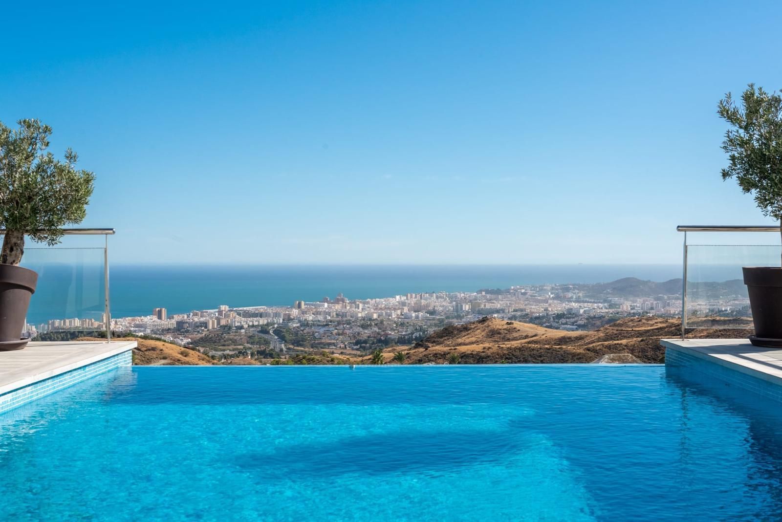 Casa de 7 Dormitorios y 6 Baños en venta en Mijas Pueblo