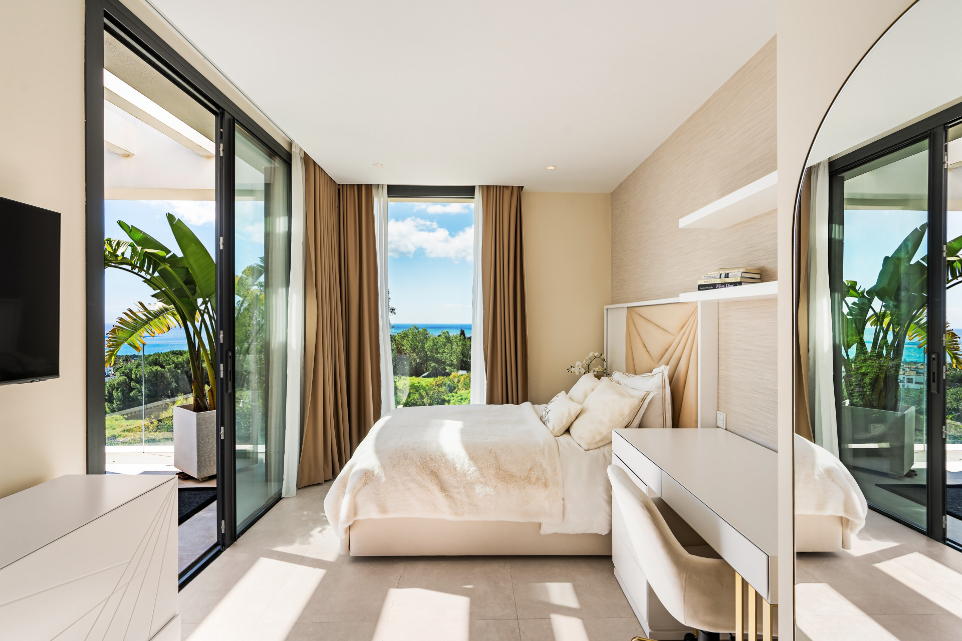 Casa de 4 Dormitorios y 3 Baños en venta en Sierra Blanca, Marbella