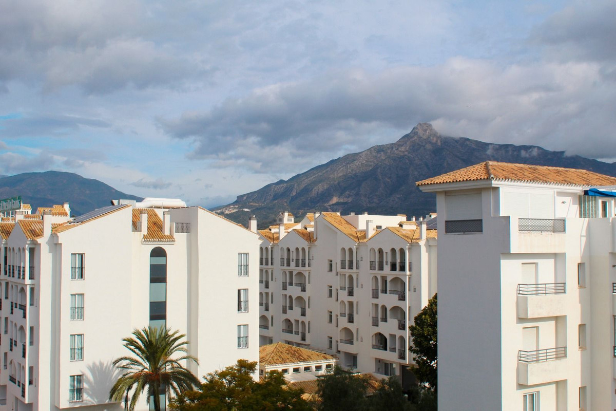 Ático de 3 Dormitorios en venta en Puerto Banús, Marbella