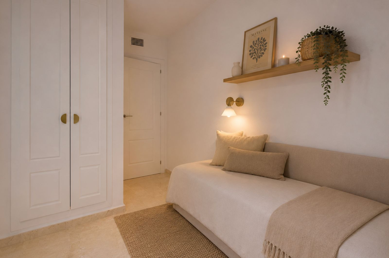 Piso de 2 Dormitorios en venta en Estepona