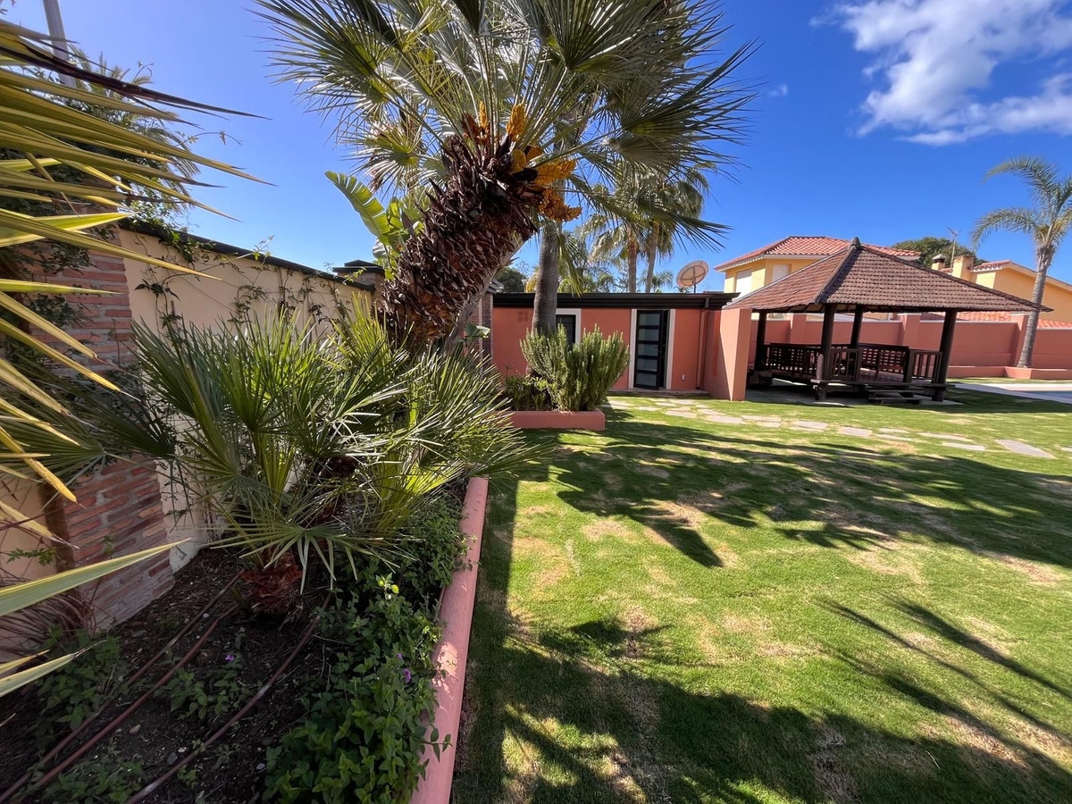 Casa de 3 Dormitorios en venta en Estepona
