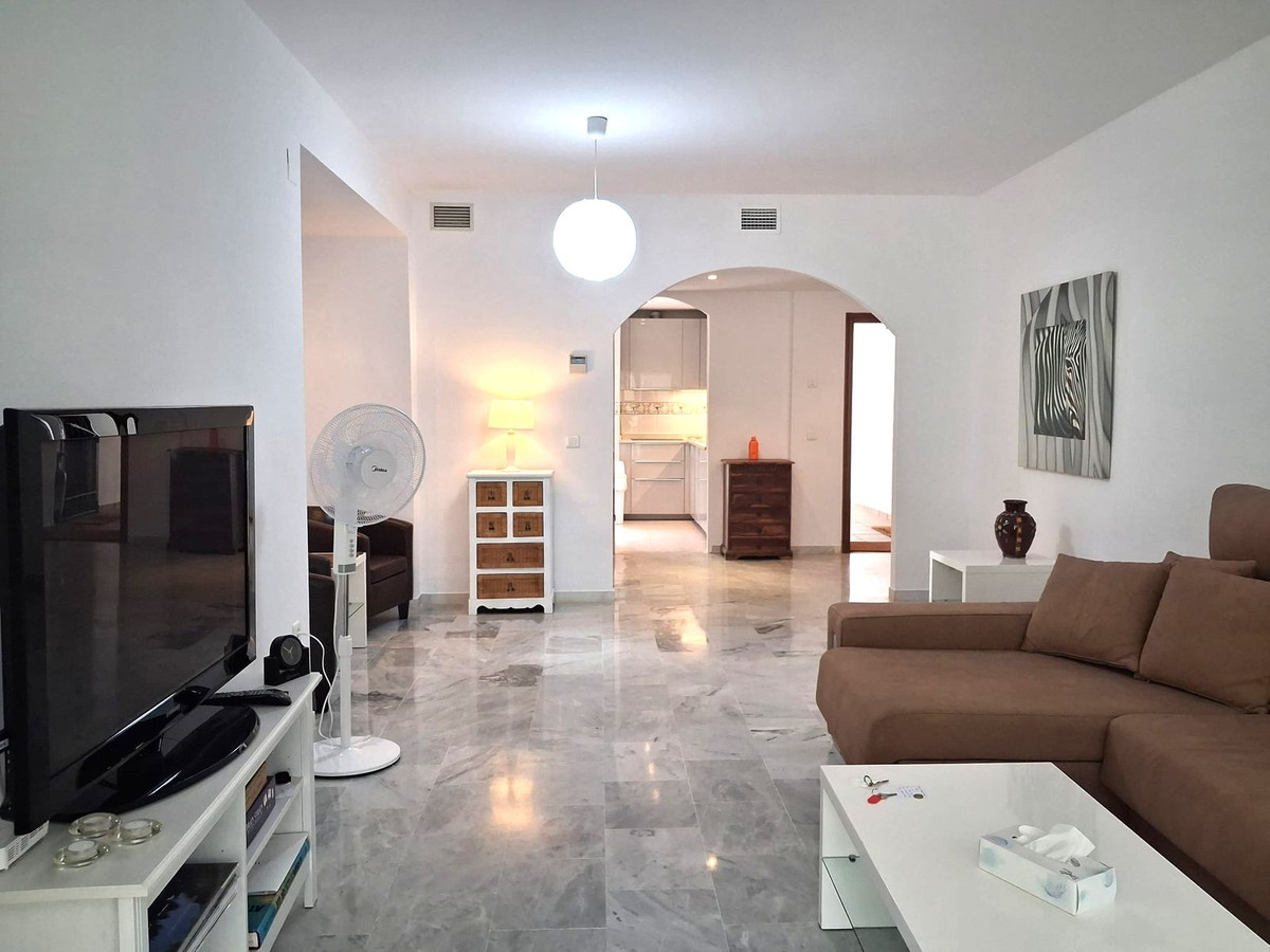 Piso de 2 Dormitorios y 2 Baños en venta en El Paraíso