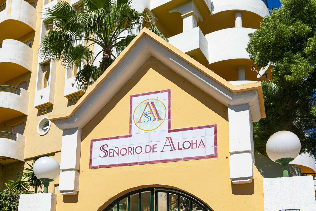 Piso de 2 Dormitorios en venta en Nueva Andalucía, Marbella