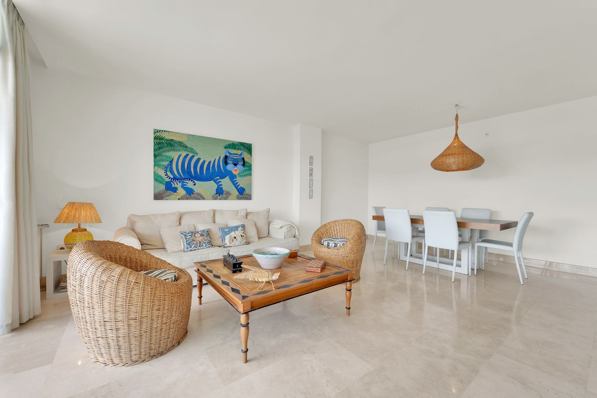 Piso de 3 Dormitorios en venta en Manilva