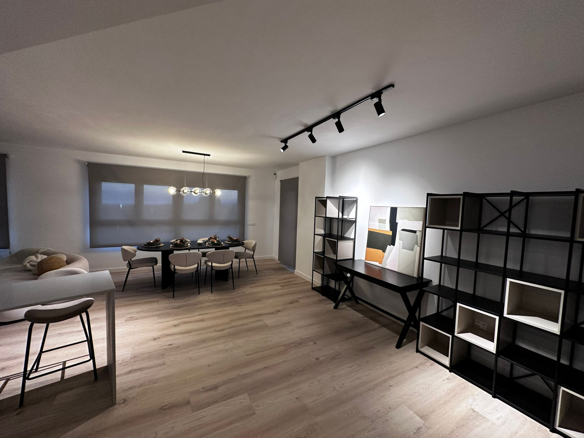 Piso de 2 Dormitorios y 2 Baños en venta en Nueva Andalucía, Marbella