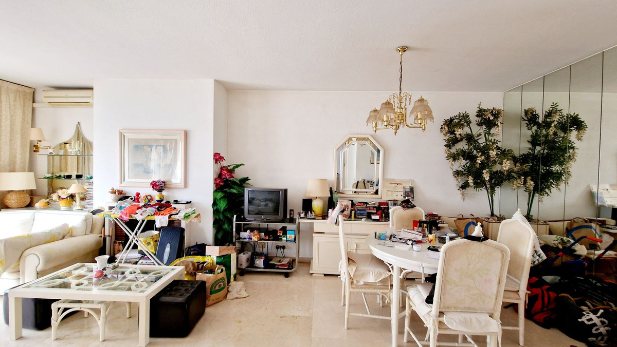 Piso de 2 Dormitorios y 2 Baños en venta en Nueva Milla de Oro, Estepona