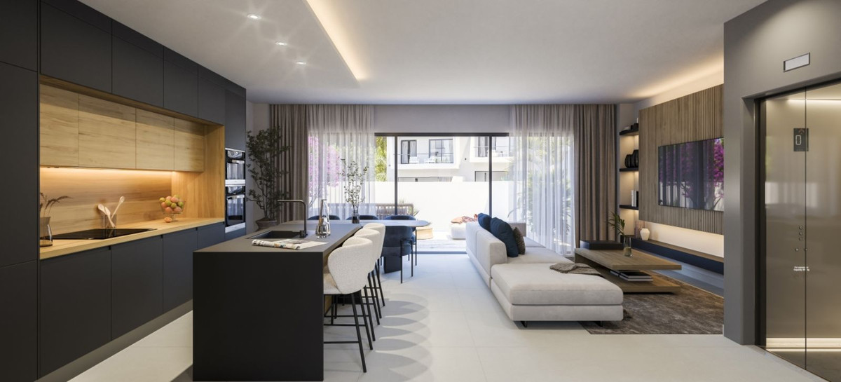 Casa Adosada de 3 Dormitorios y 4 Baños en venta en Los Flamingos, Benahavís