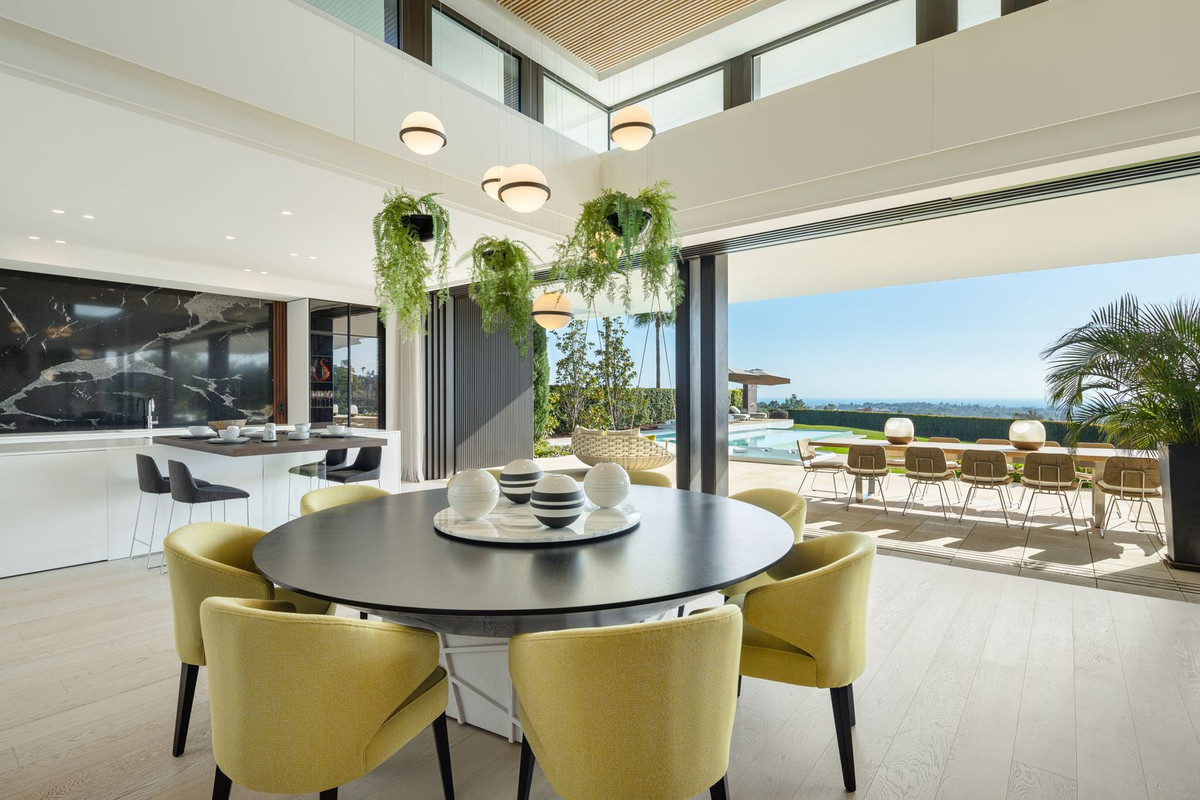 Casa de 6 Dormitorios y 6 Baños en venta en La Quinta, Benahavís