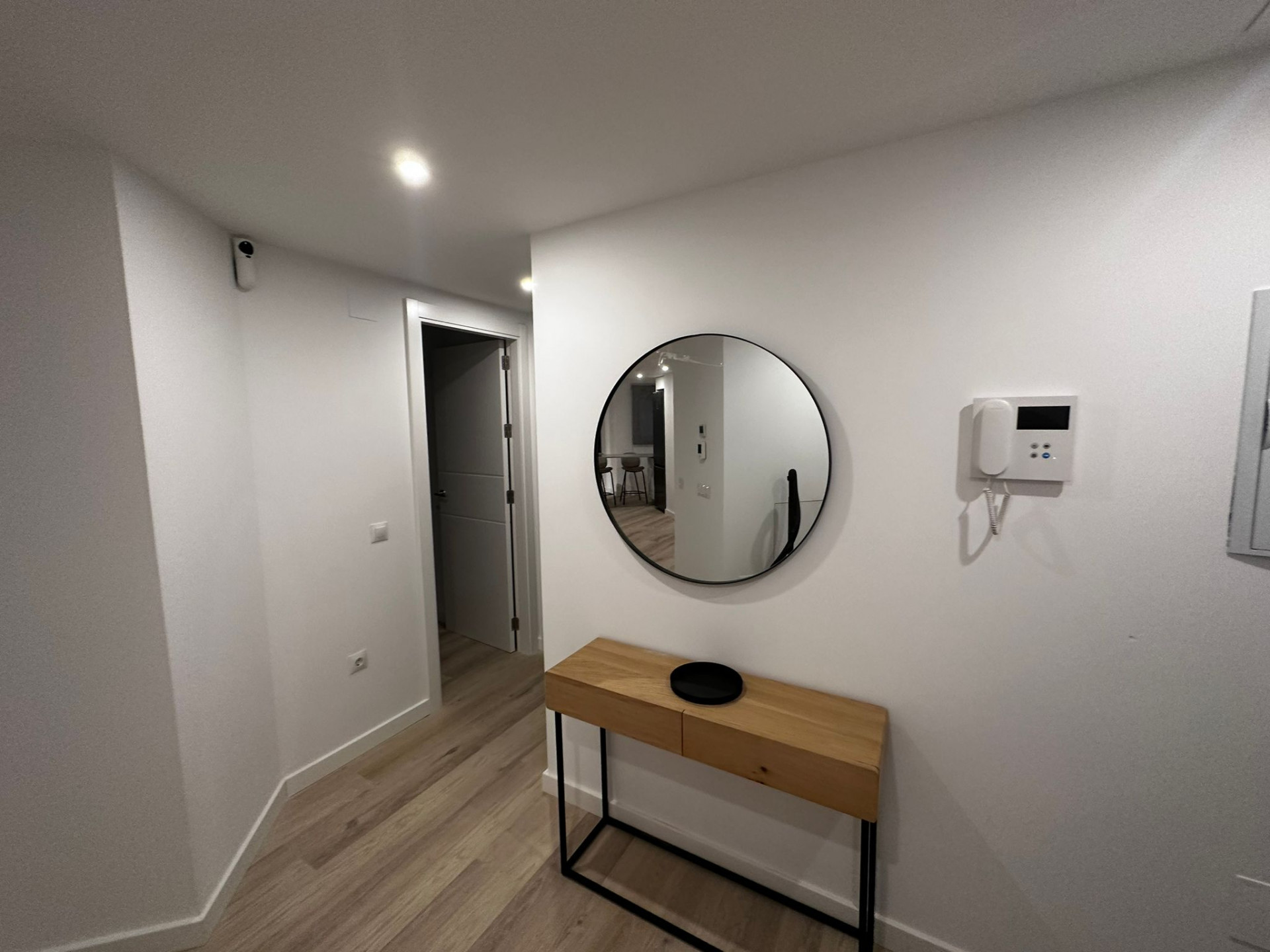 Piso de 2 Dormitorios y 2 Baños en venta en Nueva Andalucía, Marbella