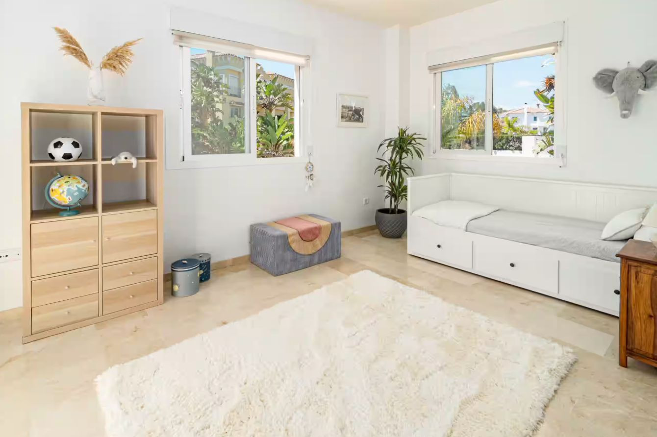 Casa de 6 Dormitorios y 6 Baños en venta en San Pedro de Alcántara