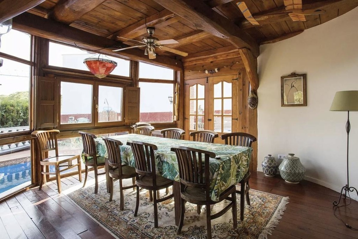 5 спални, 4 бани - Вила за продажба в Artola, Marbella